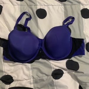Torrid t-shirt bra size 42b